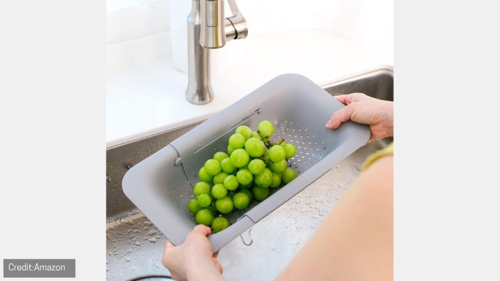 Expandable Over the Sink Colander Strainer Basket draining pasta