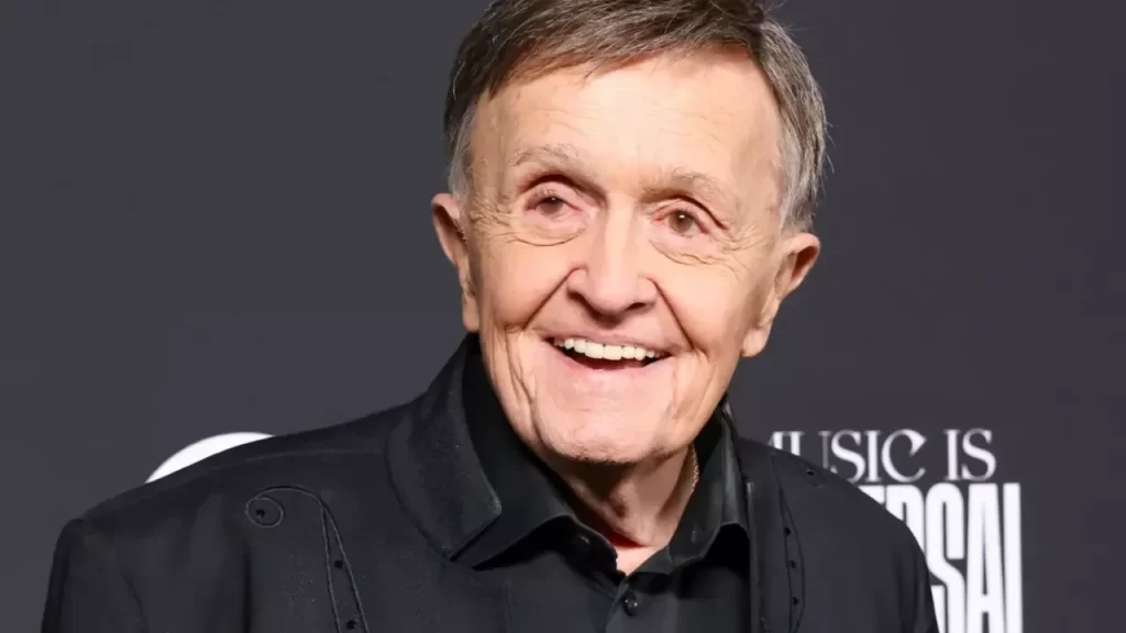 Bill Anderson performing or attending a music event in recent years