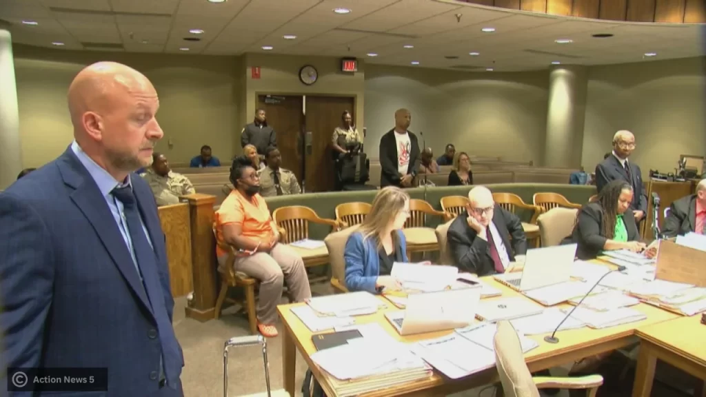 Jury members and courtroom audience during the opening day of Hernandez Govan’s trial.