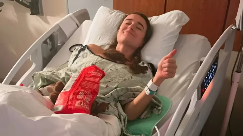 Kelly Mack at Hopital last picture