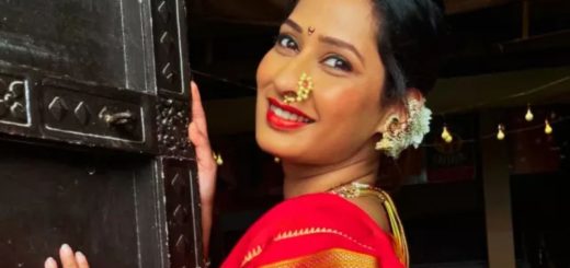 Priya Marathe smiling in a traditional saree.
