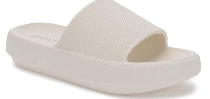 Joomra Pillow Slippers front view soft cushioned design for women
