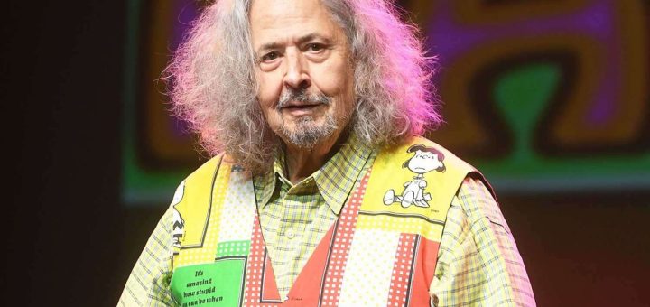 Mark Volman on stage in New Jersey, June 2023—smiling and immersed in performance