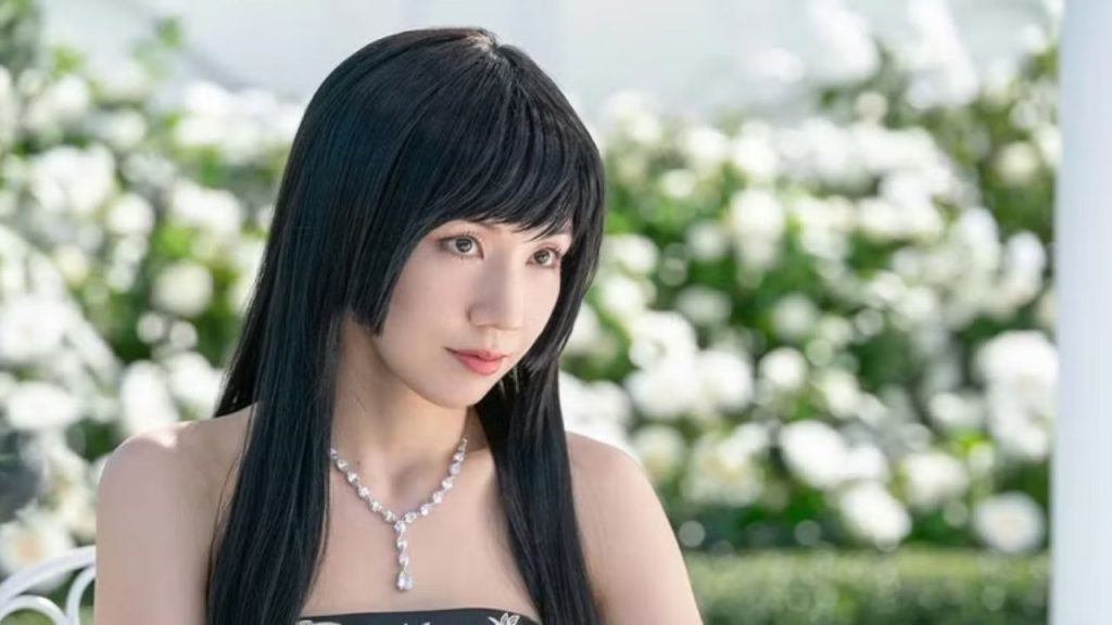 Mira, the Queen of Hearts in season 2