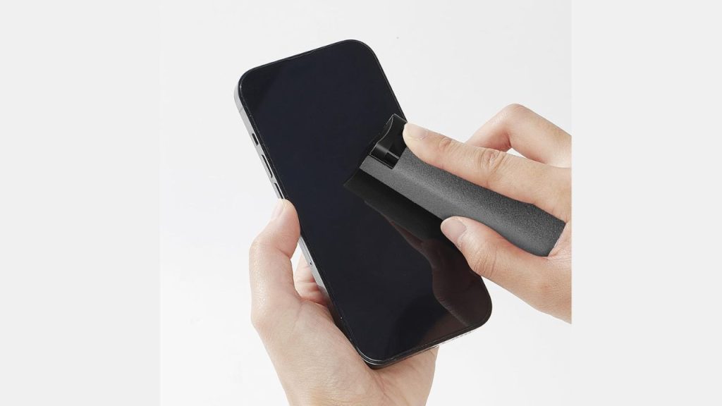 YTT Touchscreen Mist Cleaner compared with traditional disposable wipes