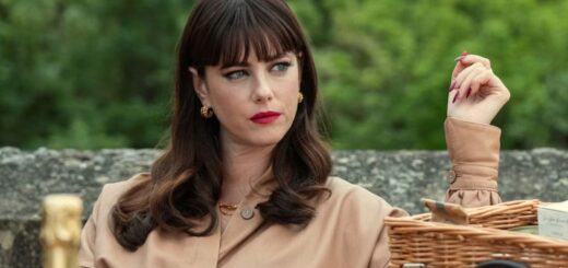 Top 5 Netflix Series That Blend Dark Comedy & Thriller